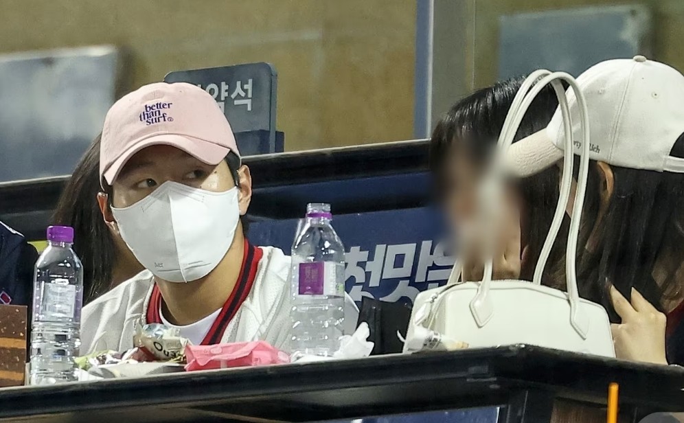 축구 스타 이강인과 두산가 재벌 5세 박상효의 데이트 소식